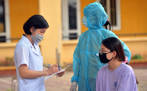 COVID-19: Hanoi scrambles to test returnees from Da Nang hotspot